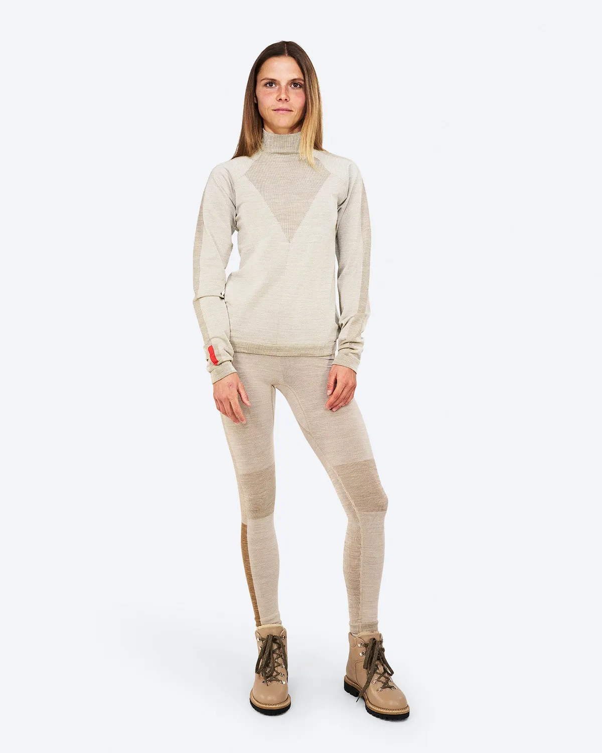The Mountain Studio U-12 W ullongs Almond Milk merino