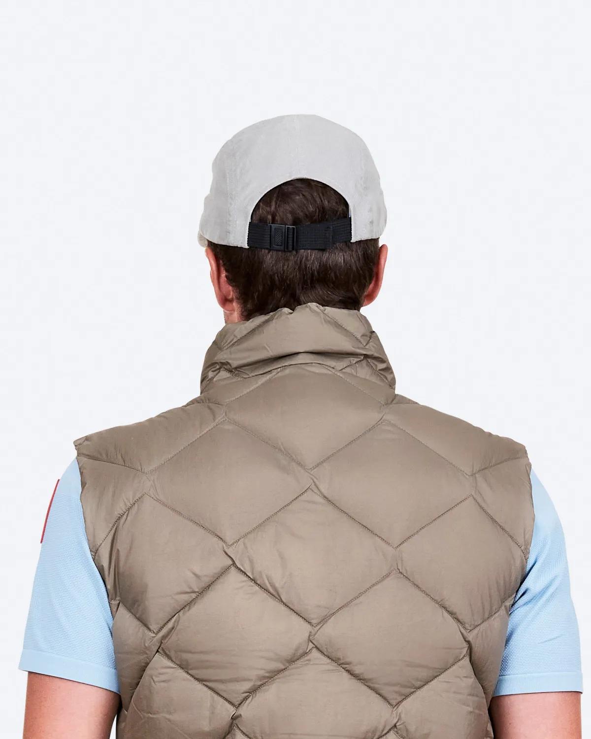 The Mountain Studio C-18 caps Feather Gray cordfløyel