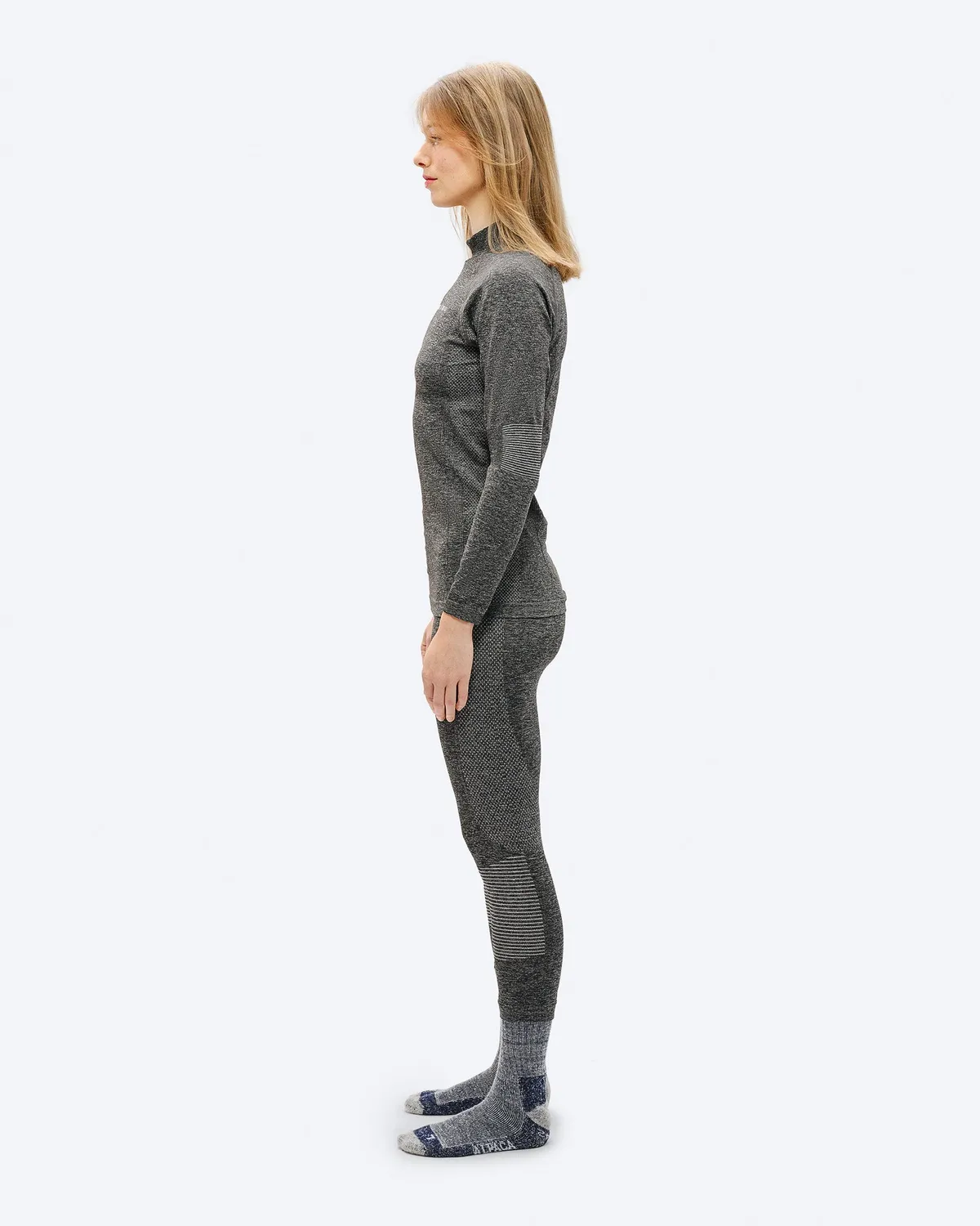 The Mountain Studio U-4 W stillongs Anthracite 3/4 Dryarn
