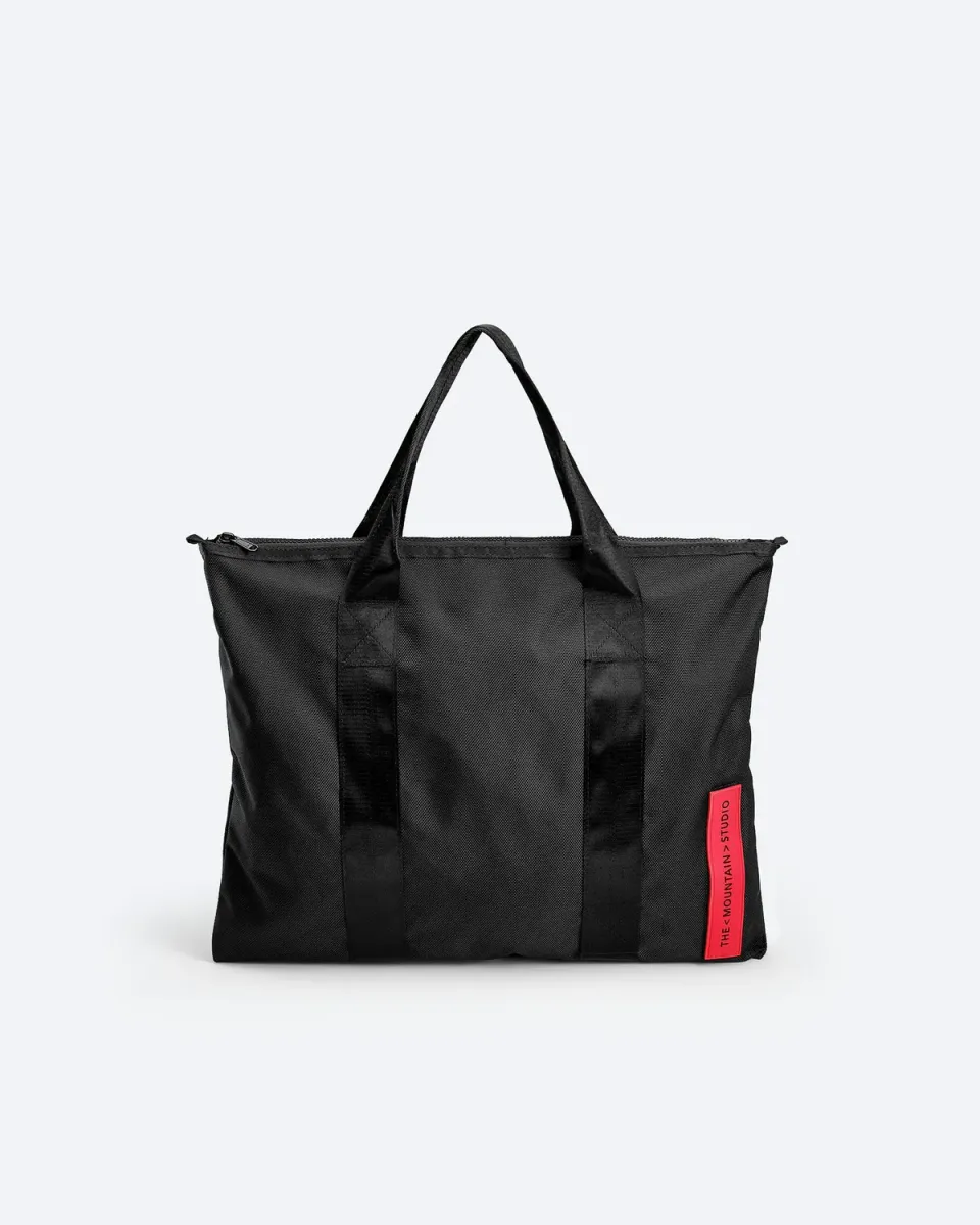 The Mountain Studio W-8 totebag Black Onyx nylon