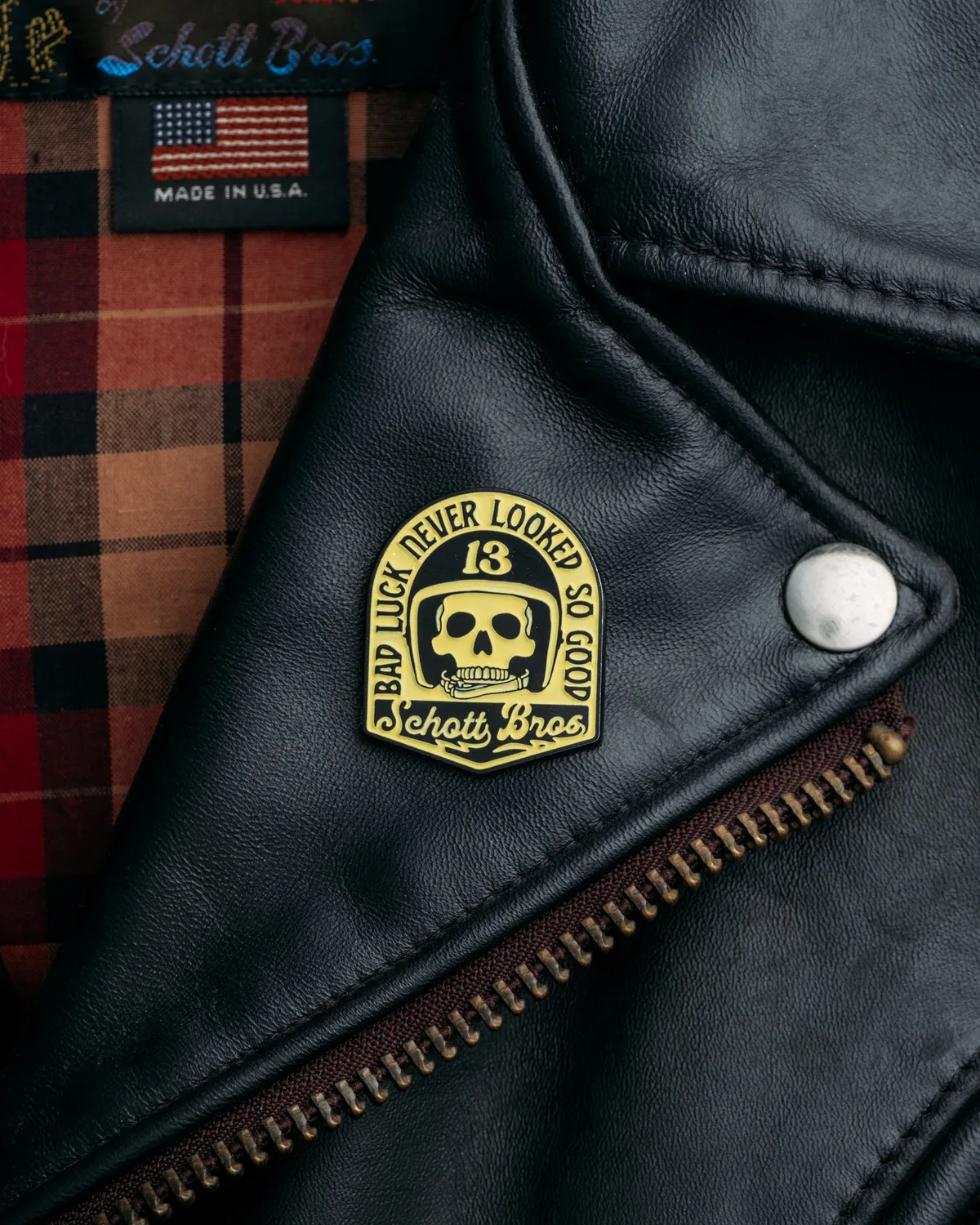 Schott NYC XLUCKG pin neon