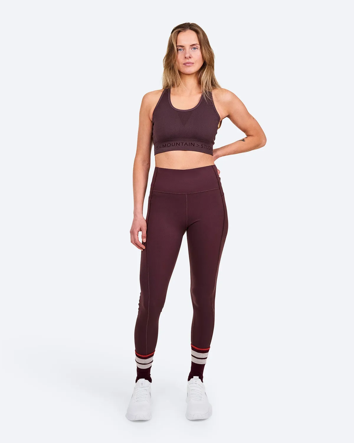 The Mountain Studio O-2 W tights Fudge stretch lommer