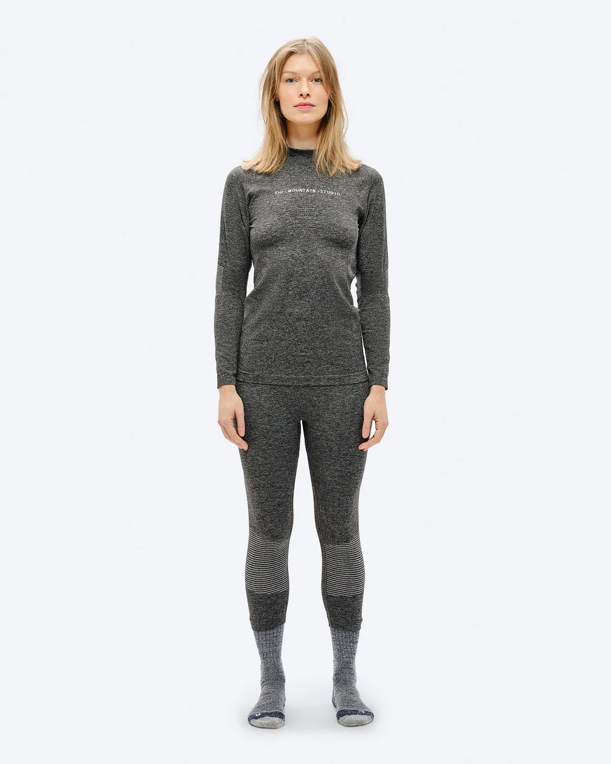 The Mountain Studio U-3 W base Anthracite ullundertøy