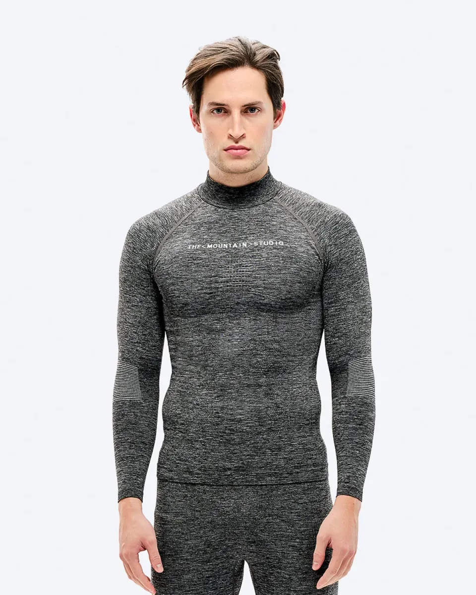 The Mountain Studio U-1 trøye anthracite base layer