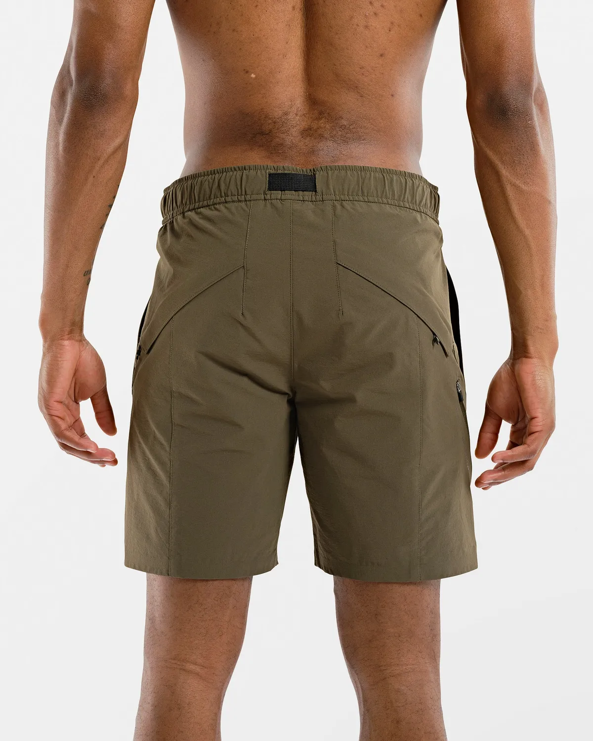 The Mountain Studio L-2 shorts Forest Green teknisk