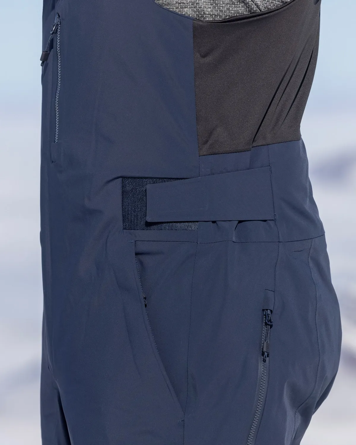 The Mountain Studio Y-5 selebukse Sky Captain vanntett