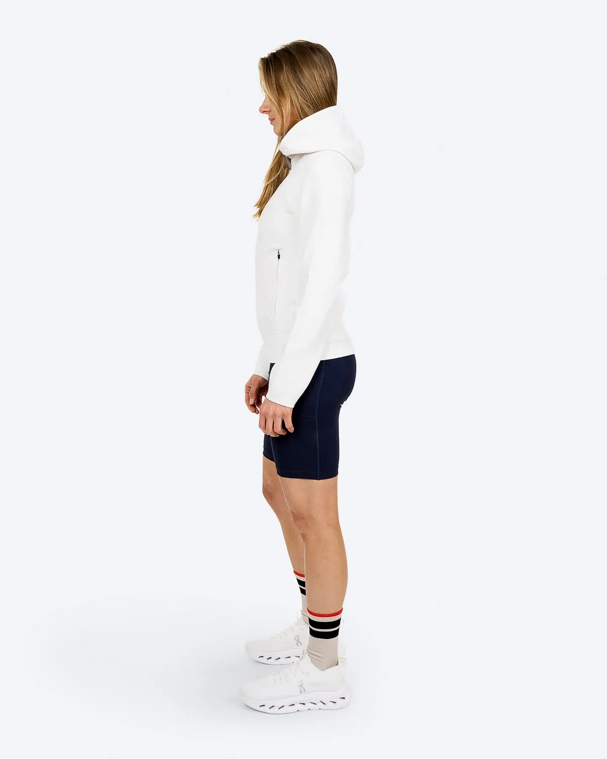 The Mountain Studio O-3 W shorts dame Black Onyx med lommer