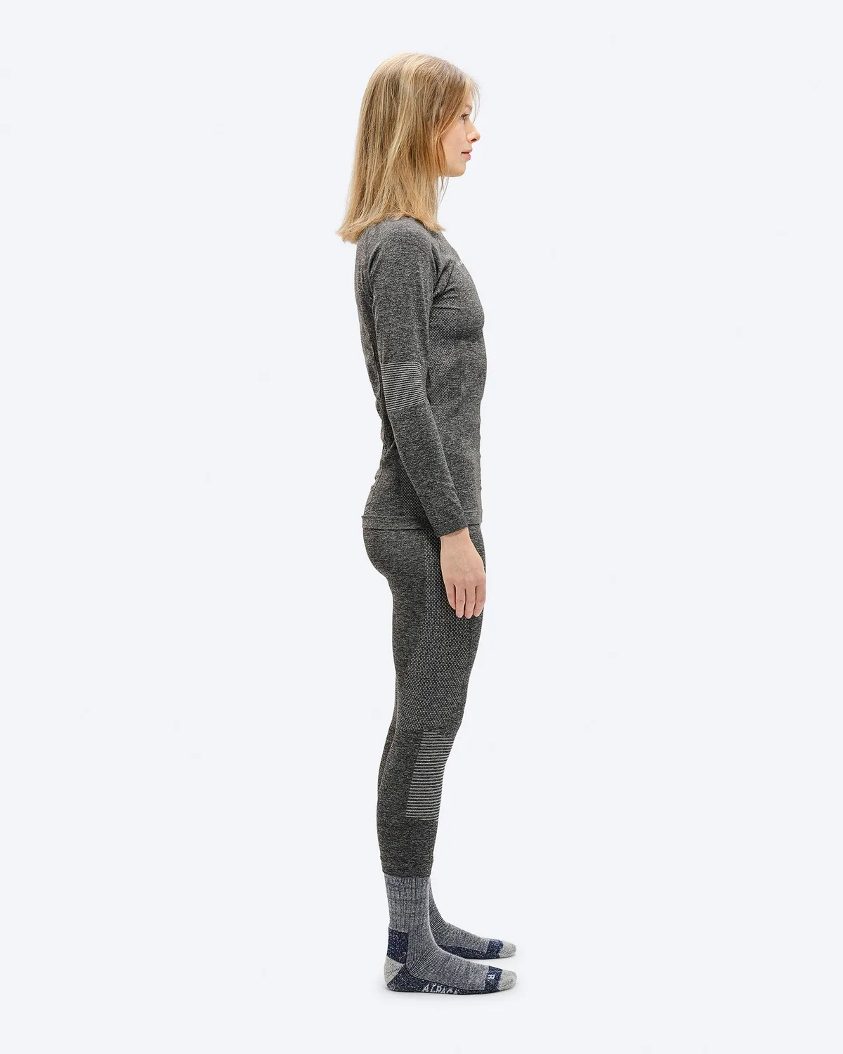 The Mountain Studio U-3 W base Anthracite ullundertøy