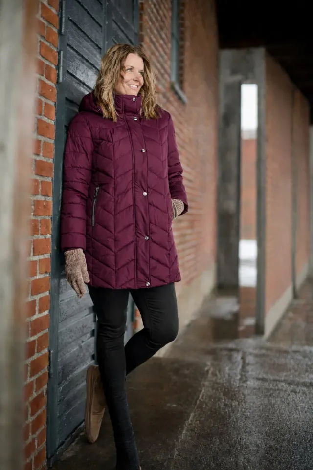 Windfield Jenni vinterjakke vinrød lang vindtett