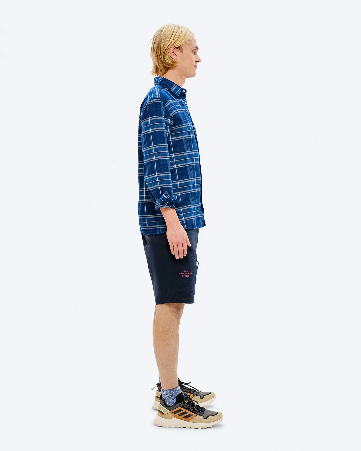 The Mountain Studio L-5 COS shorts Eclipse økologisk bomull