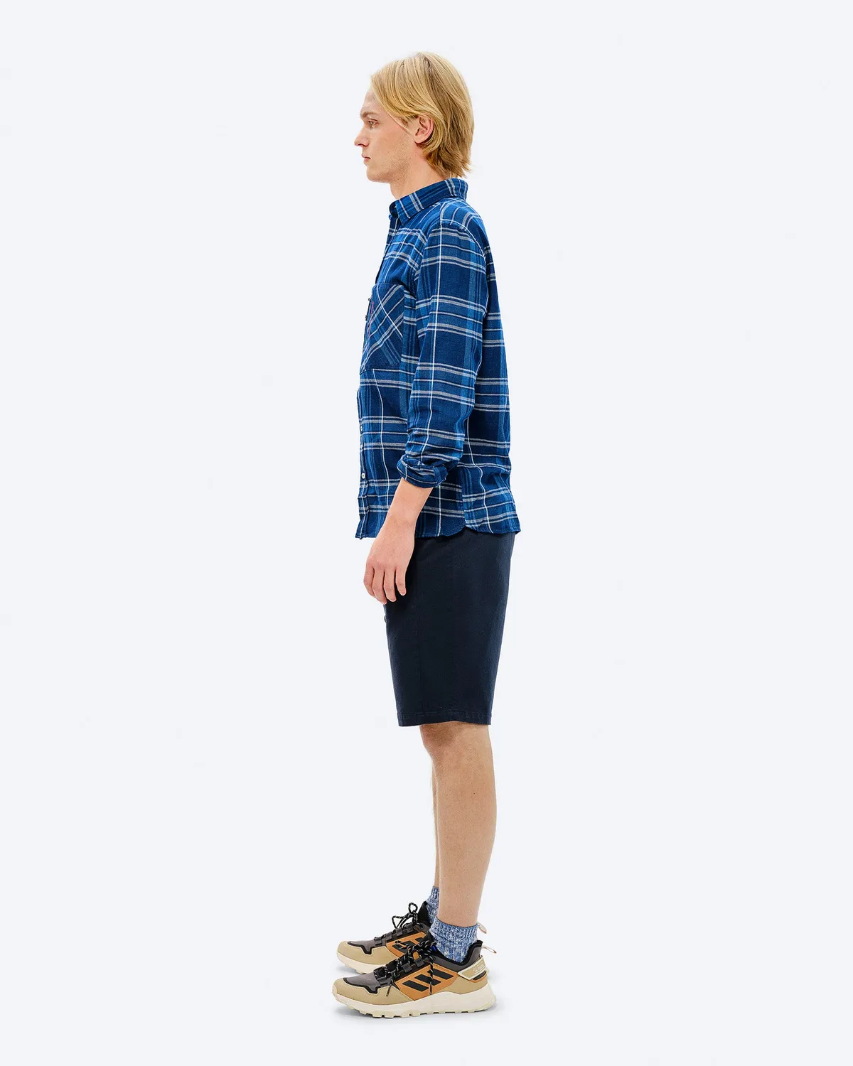 The Mountain Studio L-5 COS shorts Eclipse økologisk bomull