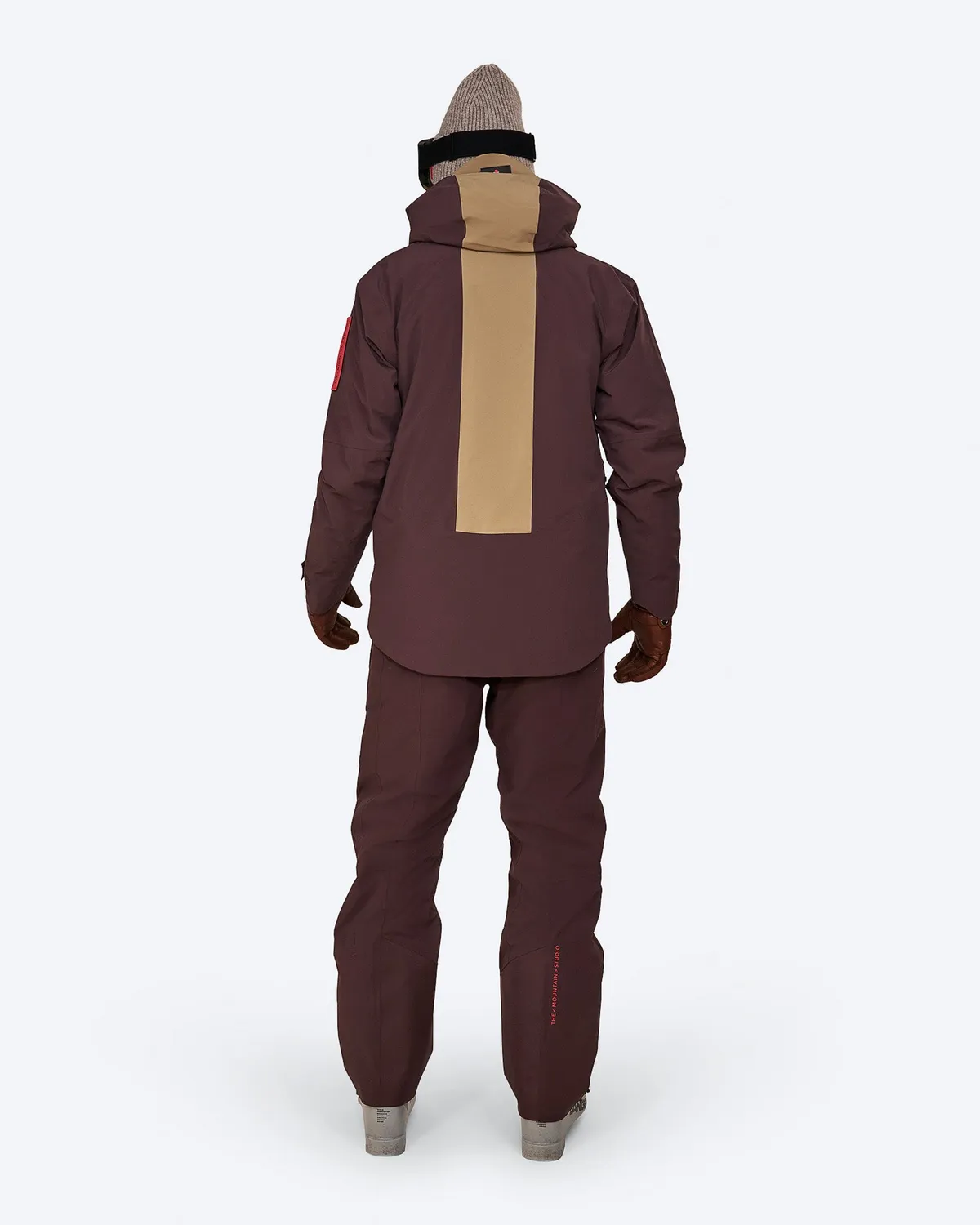 The Mountain Studio Z-5 skijakke Fudge-Otter isolert