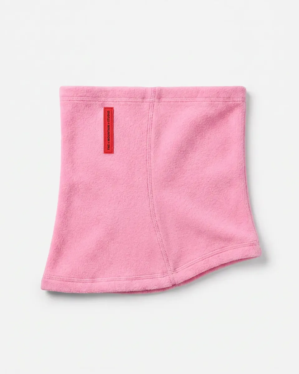 The Mountain Studio W-4 halsvarmer Strawberry Moon M fleece
