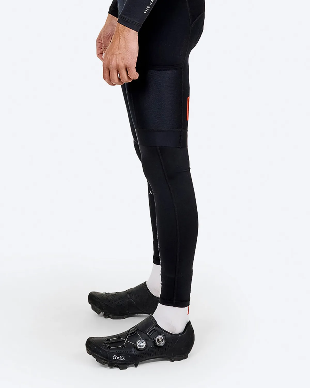 The Mountain Studio W-18 leggvarmere Black Onyx sykkel