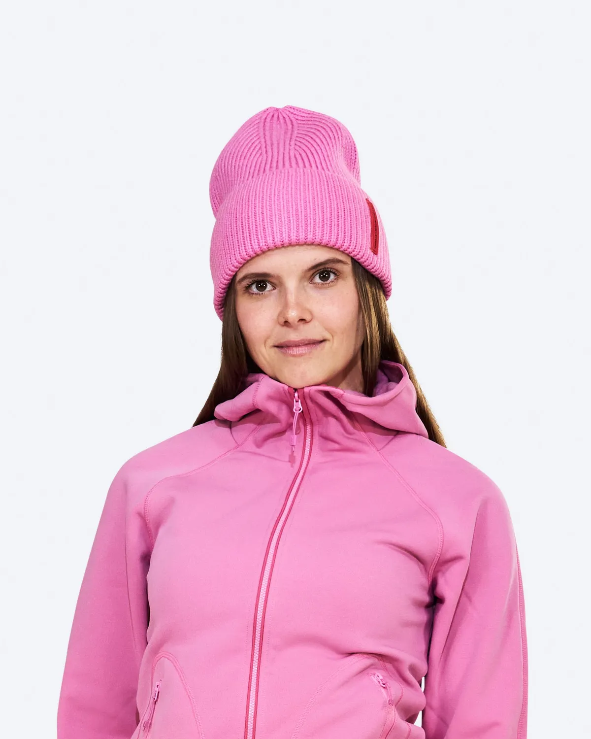 The Mountain Studio C-12 lue Are Beanie Strawberry Moon ull