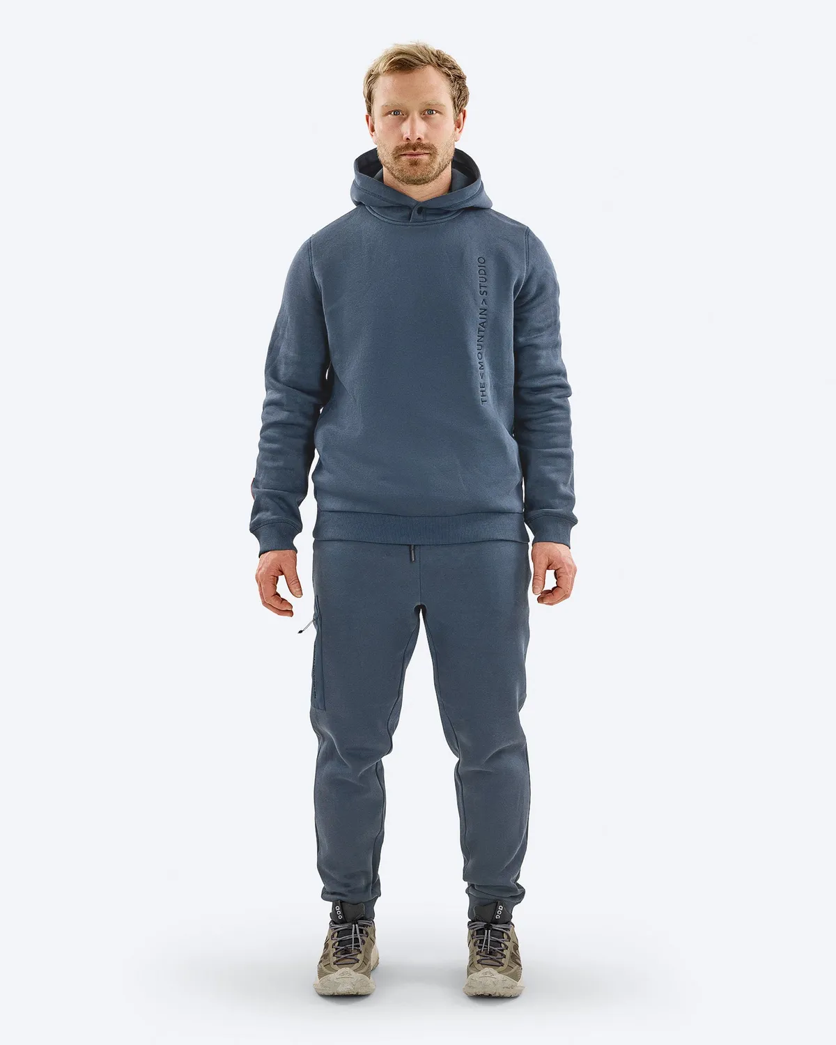 The Mountain Studio J-4 Organic joggebukse Ombre Blue børstet