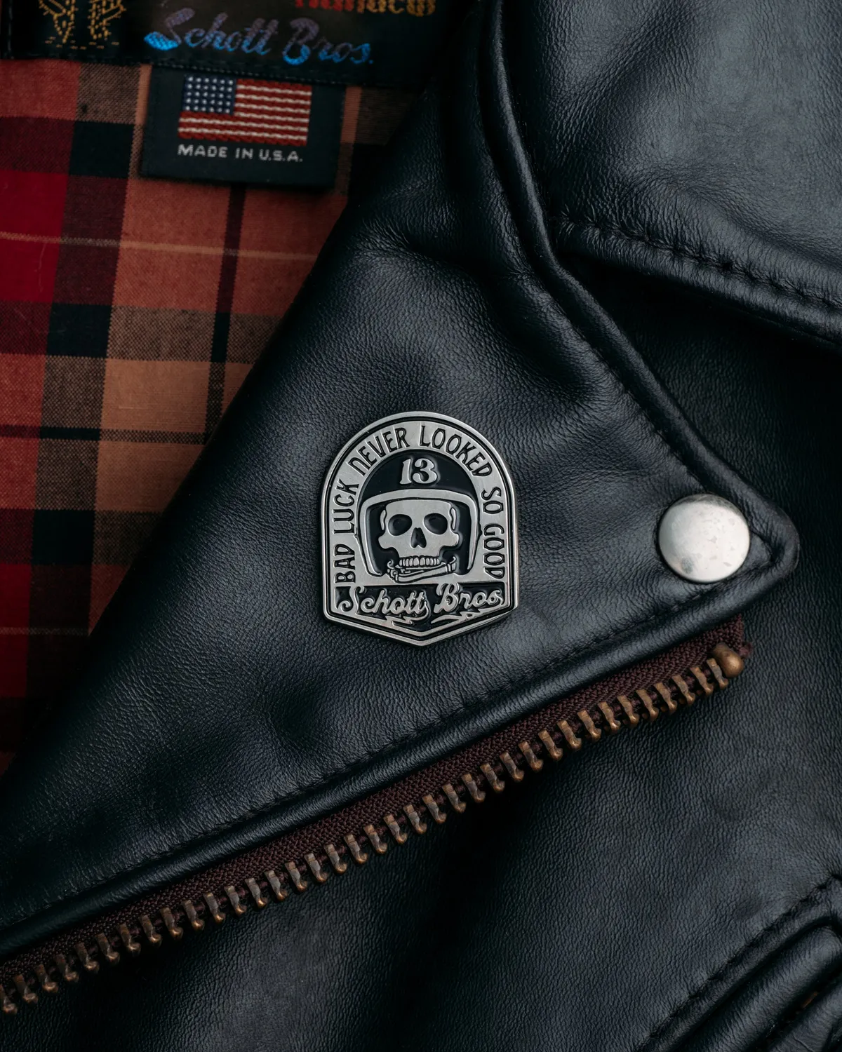 Schott NYC XBLUCK pin sølv samleutgave