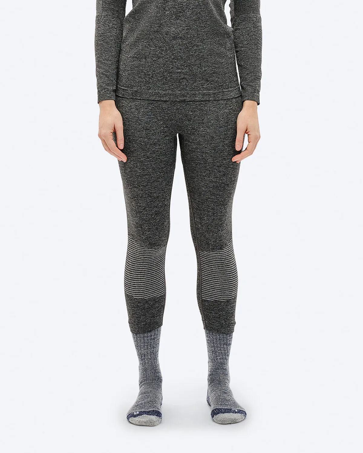 The Mountain Studio U-4 W stillongs Anthracite 3/4 Dryarn