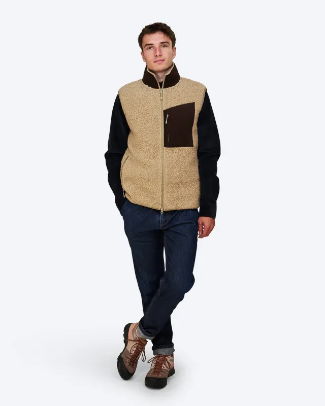 The Mountain Studio V-5 C ullvest Kelp varm