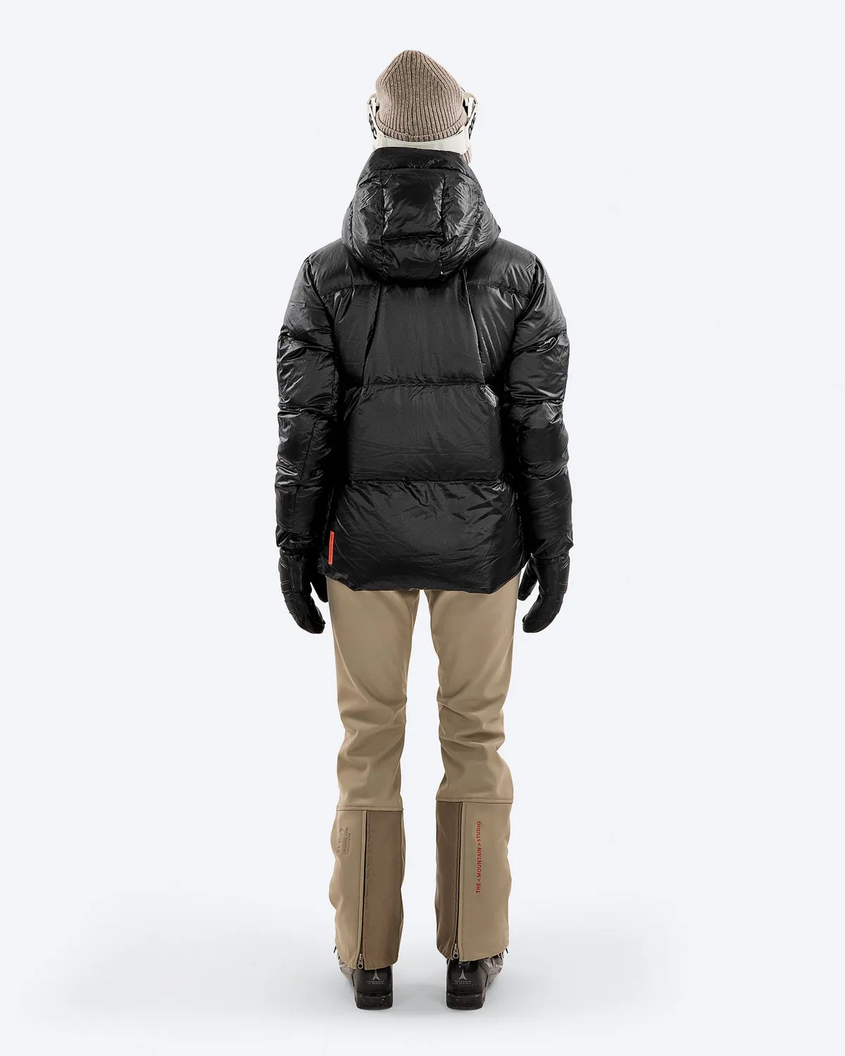 The Mountain Studio D-5 W Pertex dunjakke svart vendbar