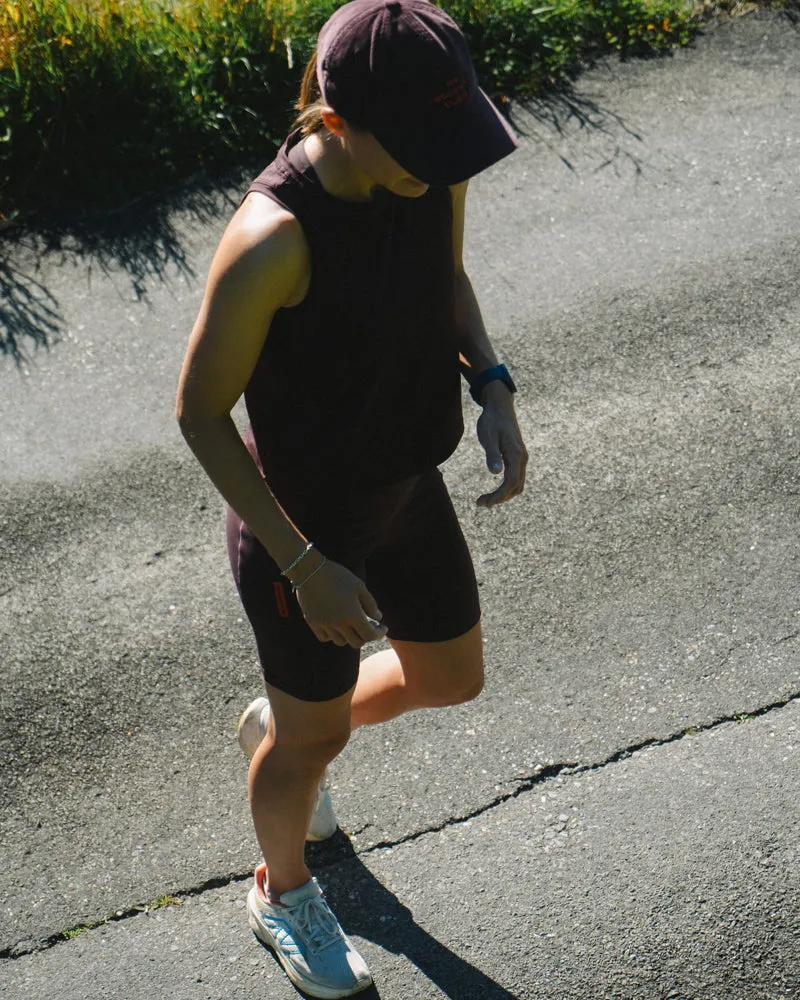 The Mountain Studio T-7 W singlet Fudge