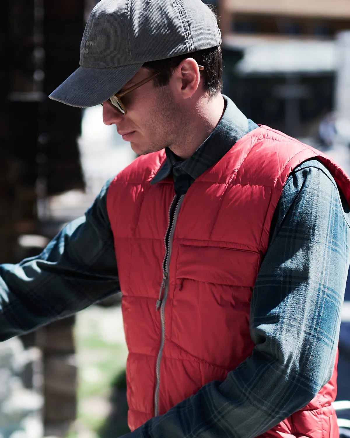 The Mountain Studio V-3 UL Down Vest dunvest Equestrian Red