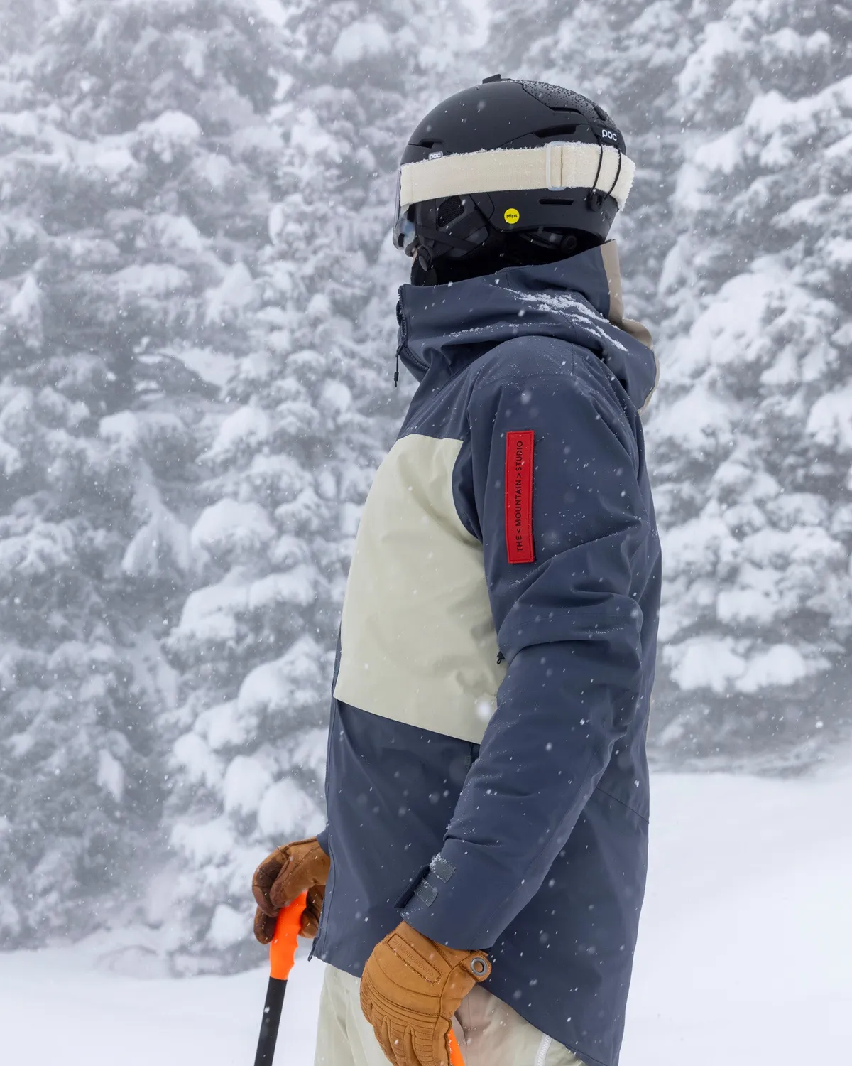 The Mountain Studio Z-5 3L Hybrid Shell skijakke Sky Captain isolert