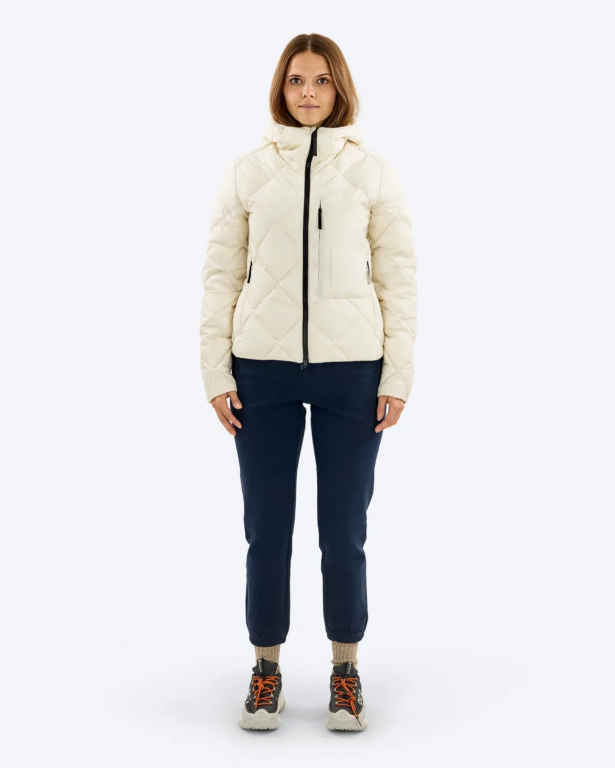 The Mountain Studio D-9 WUL dunjakke Almond Milk lett