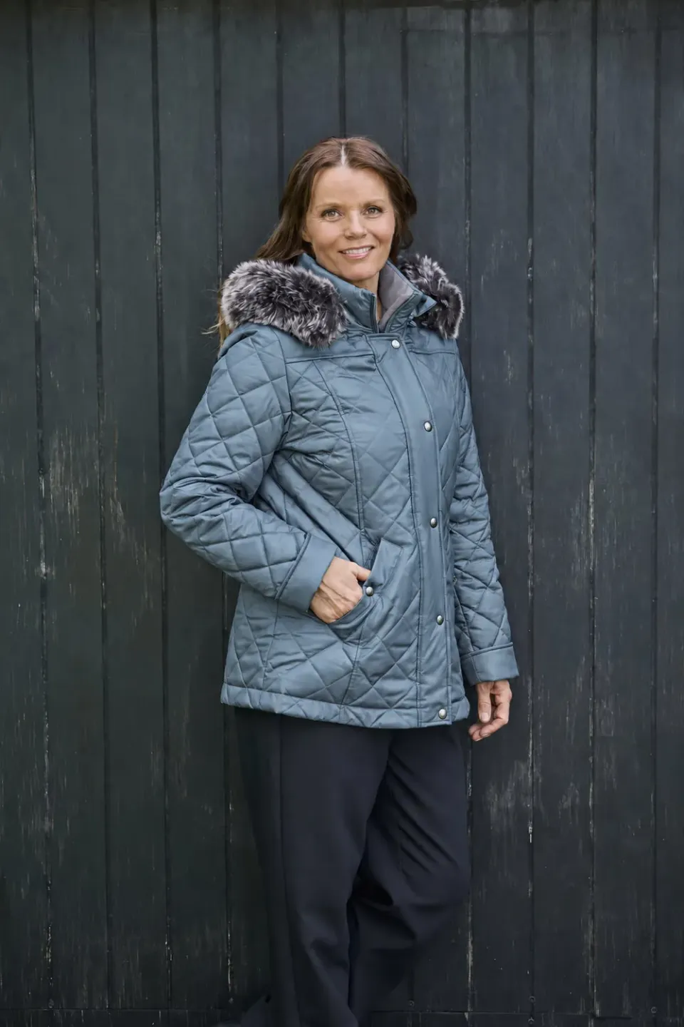 Windfield Marlene vinterjakke grågrønn kort vindtett