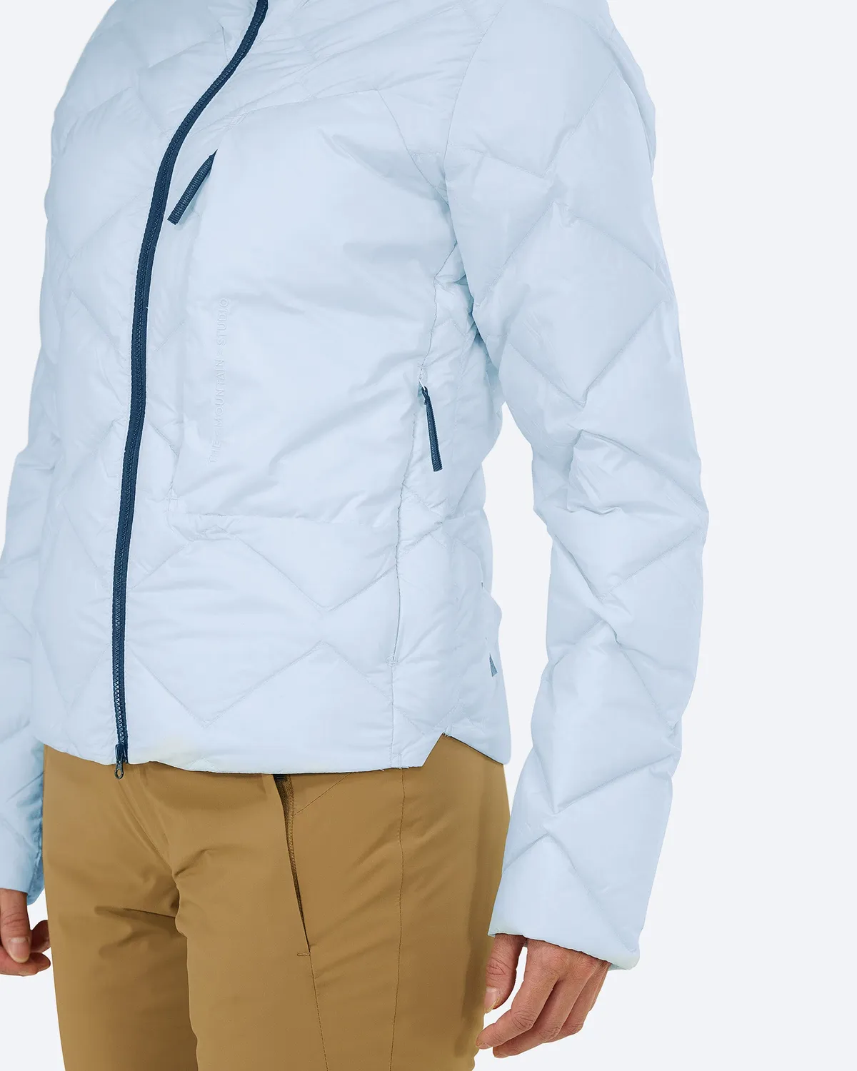 The Mountain Studio D-9 WUL dunjakke Ice Water lett