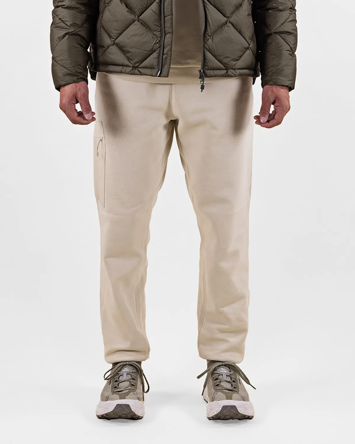 The Mountain Studio J-4 Organic Cotton sweatpants Almond Milk bomull