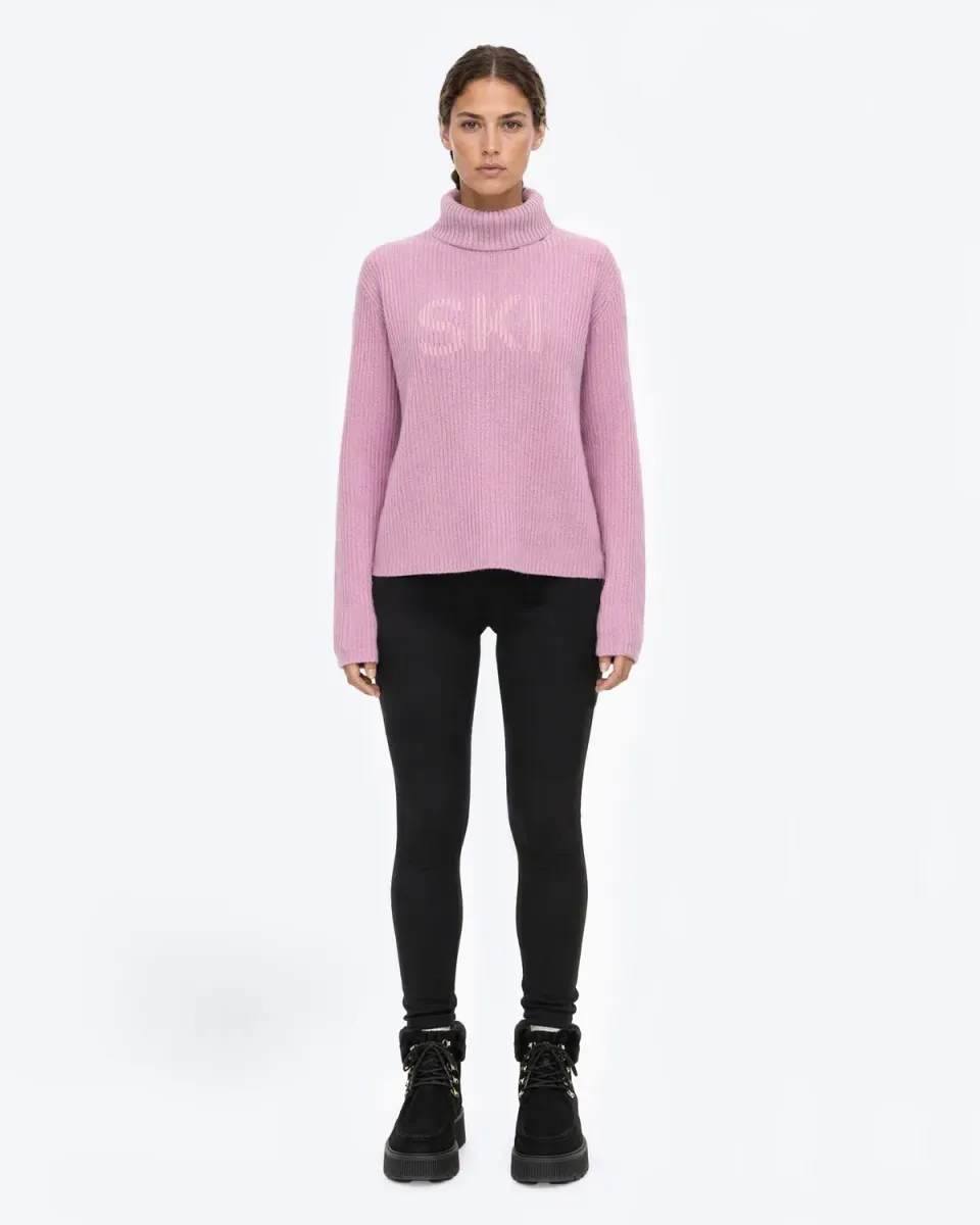 The Mountain Studio K-16 W ullgenser Lilac Snow lammeull