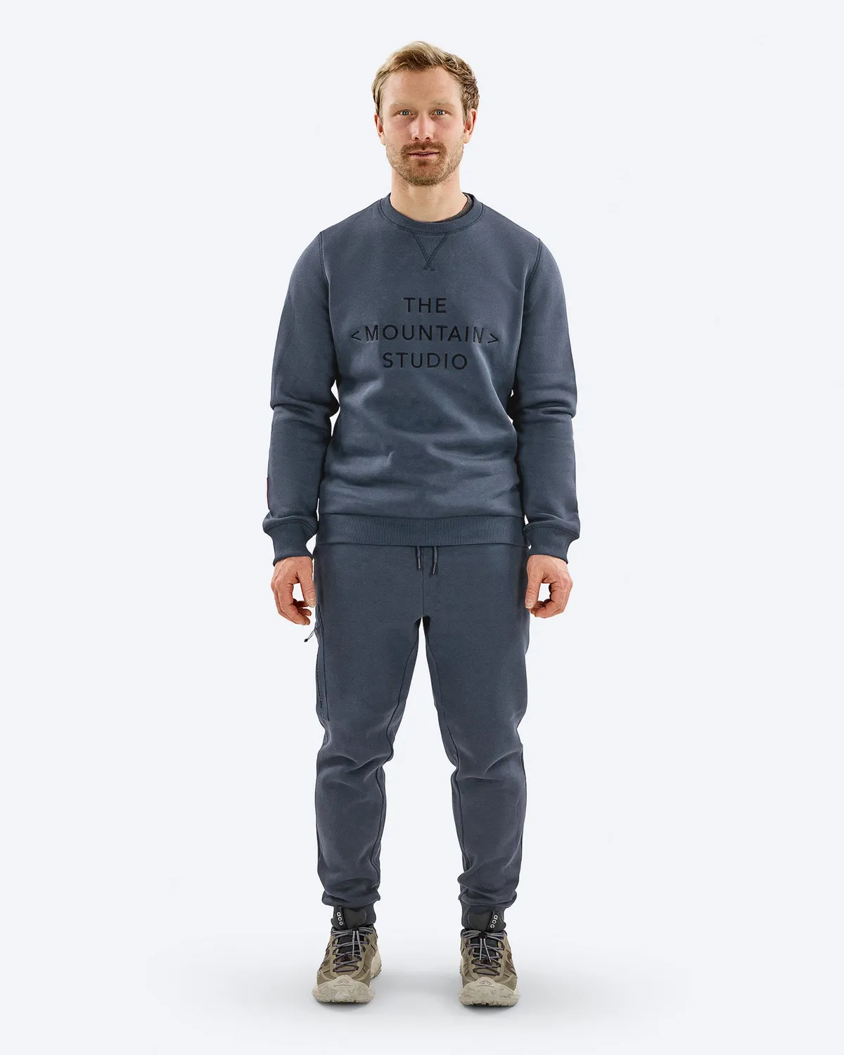 The Mountain Studio I-4 Original TMS Crew genser Ombre Blue