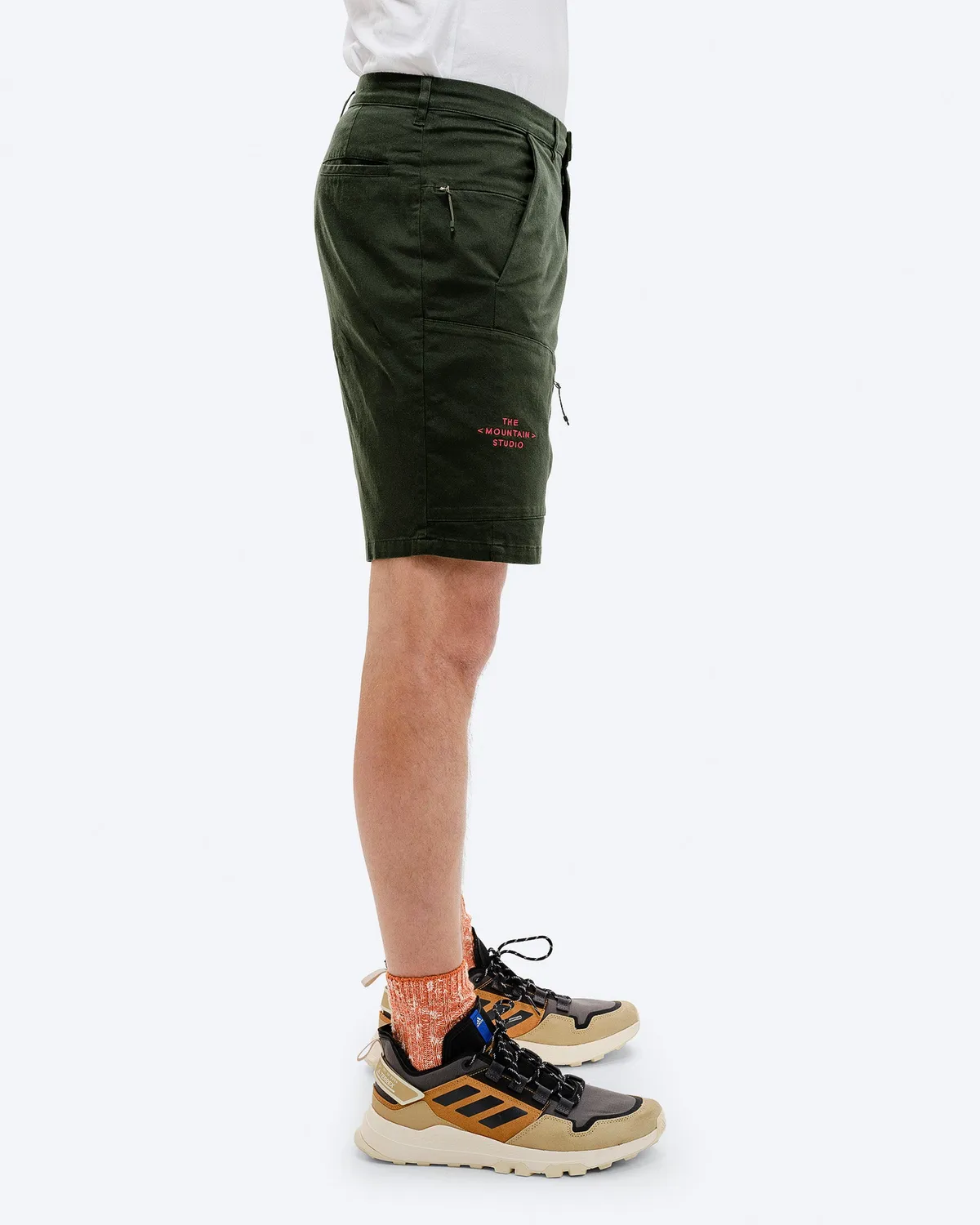 The Mountain Studio L-5 COS shorts Forest Green bomull