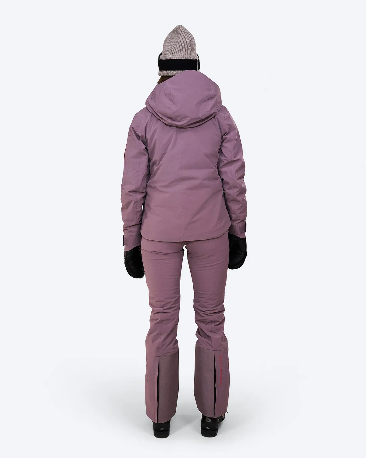 The Mountain Studio S-5 W skijakke Ephemera isolert dame