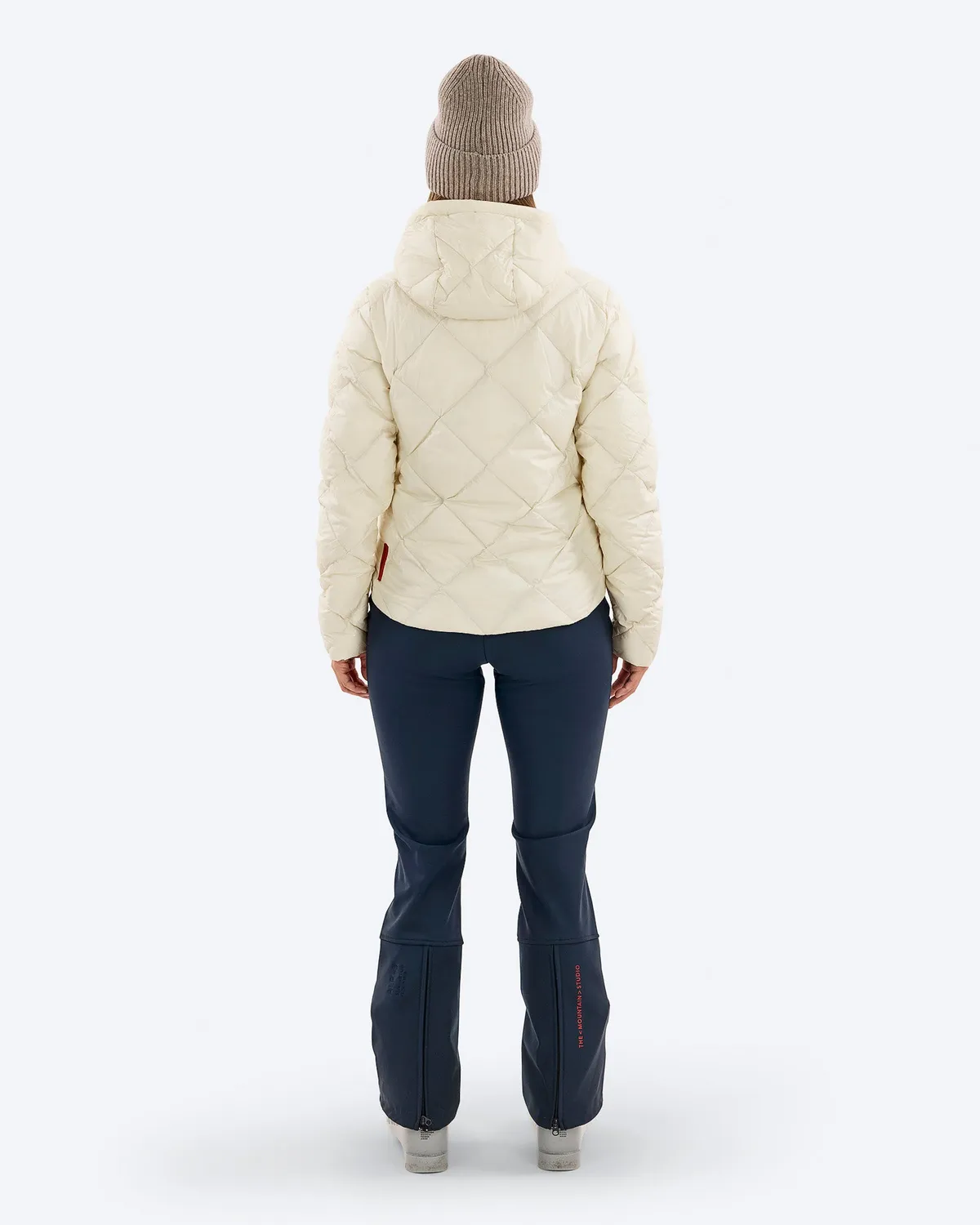 The Mountain Studio D-9 WUL dunjakke Almond Milk lett