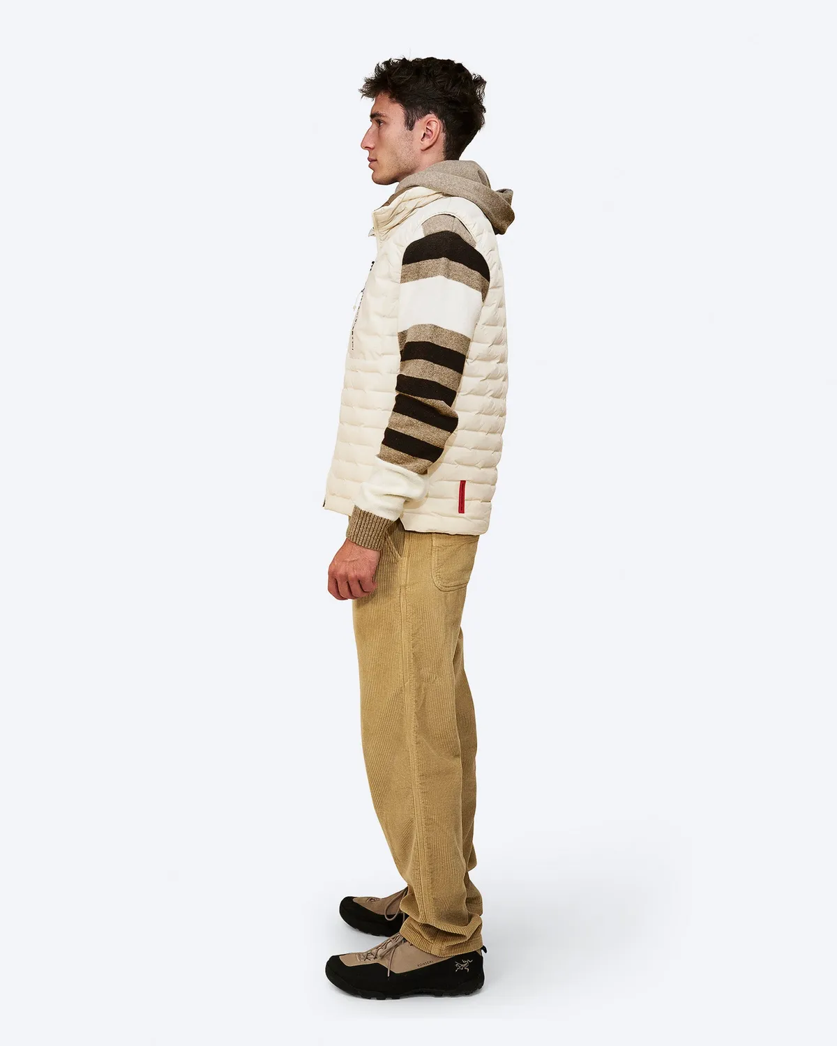 The Mountain Studio V-1 RL Reversible dunvest Almond Milk-Otter